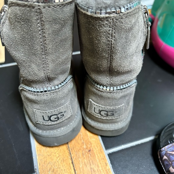 All Nike, Ugg’s ,Sperrys, She’ll top adidas & Sandals Lot all size 7-&-8 - Picture 12 of 16